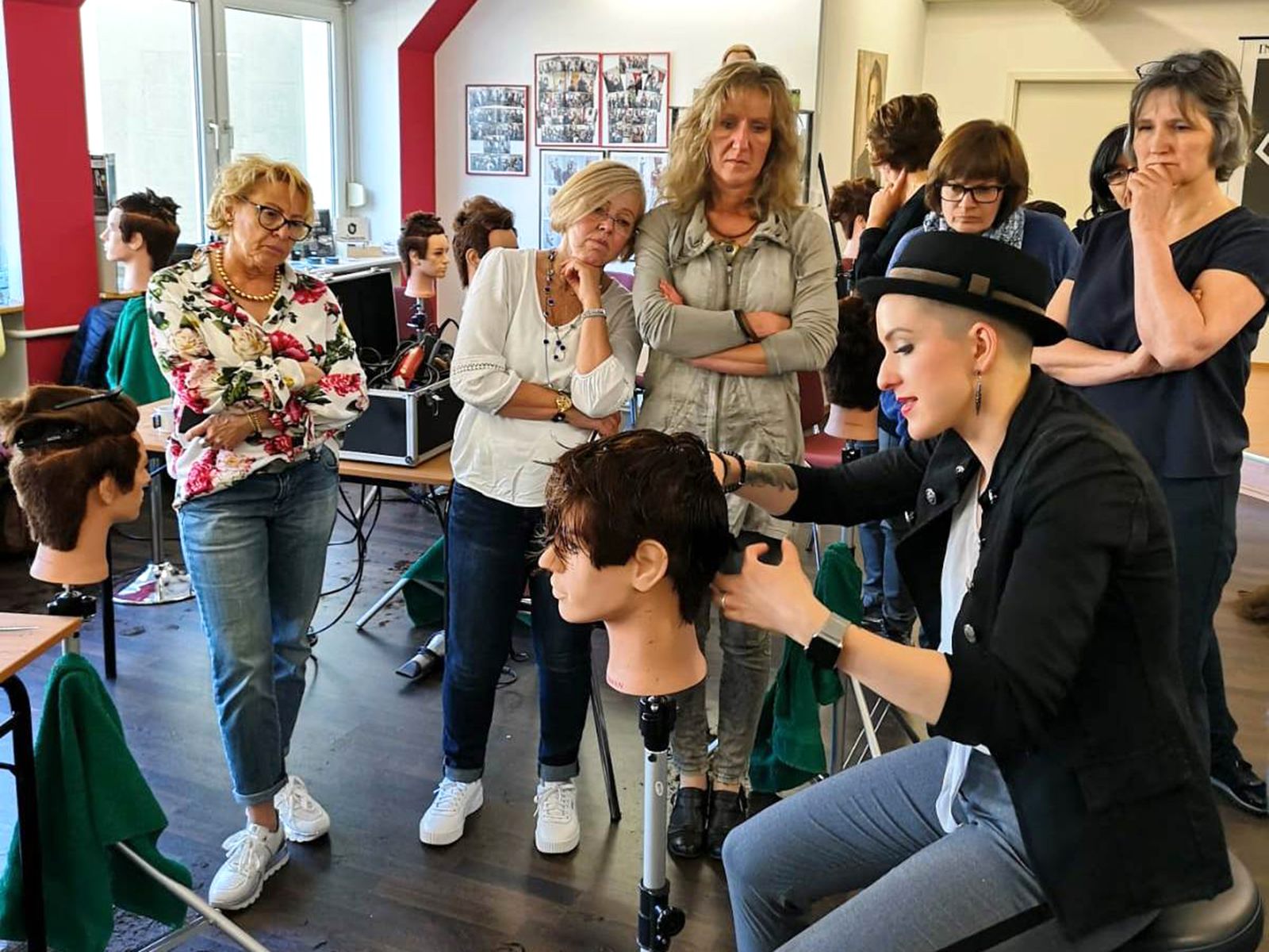 Friseuerbedarf Engert Seminare zu aktuellen Themen